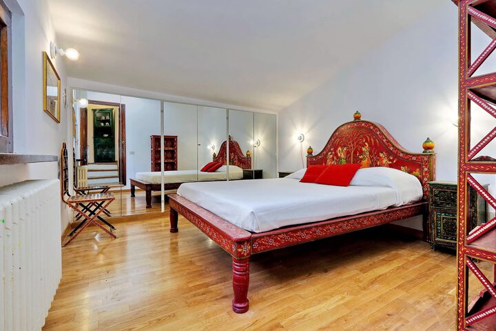 Room 28 of 38