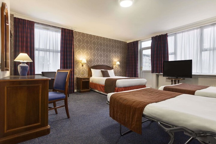Room 21 of 48