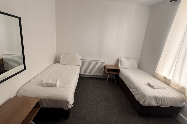 Room 7 of 15