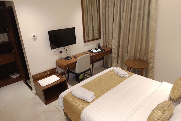 Room 30 of 87
