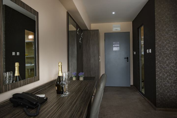 Room 47 of 137