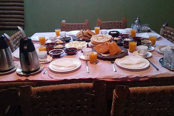 Breakfast area