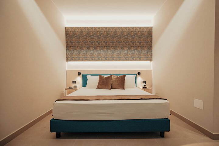 Room 48 of 107