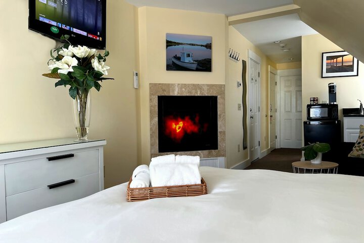 Room 5 of 80