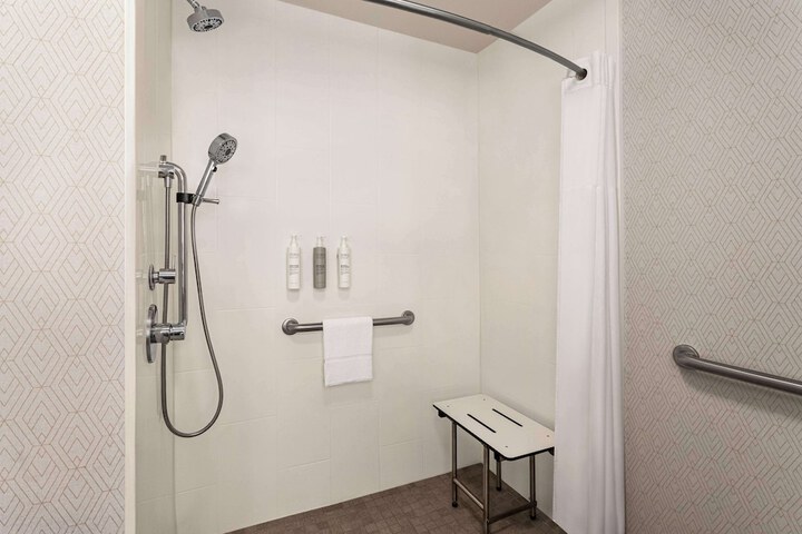 Bathroom shower