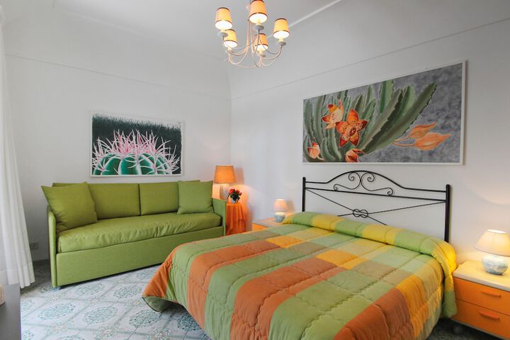Room 3 of 47