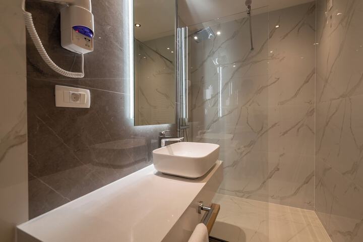 Bathroom Interior Photo