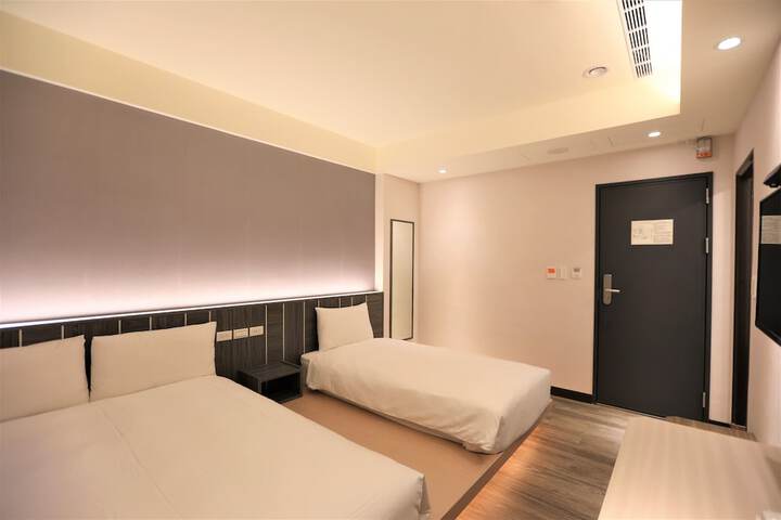 Room 55 of 79