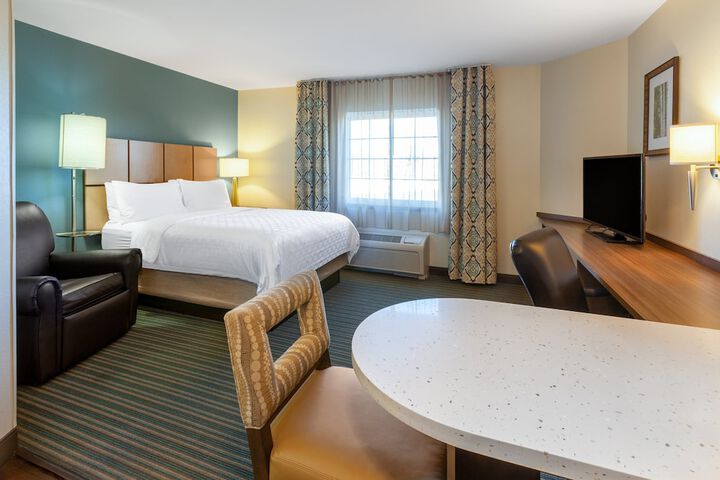 1 Queen Bed Studio Suite (14 of 22)
