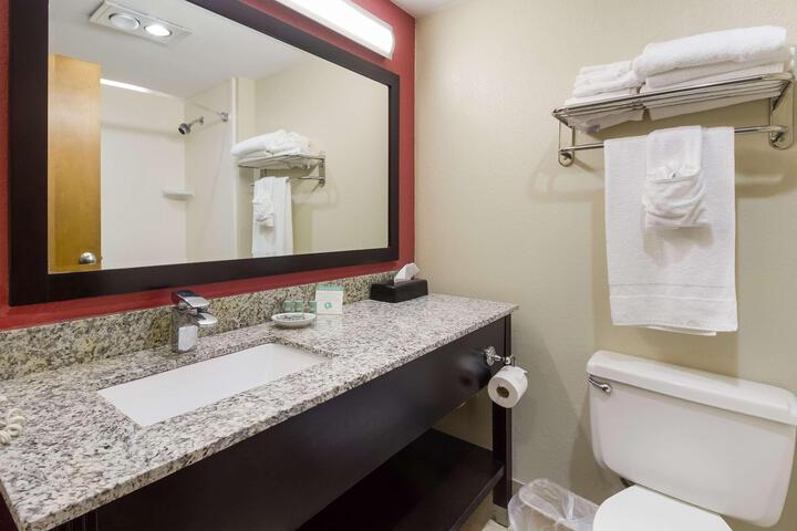 1 Double Bed Interior View WiFi Shower Only Full Breakfast (5 of 8)