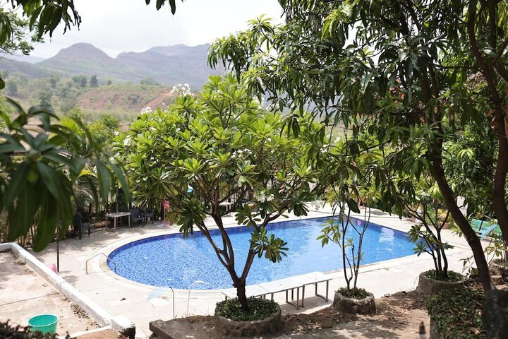 Pool 99 of 125