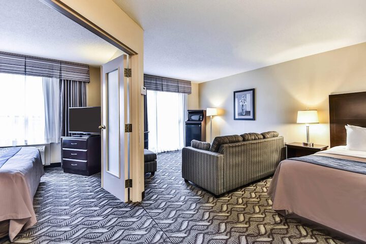 Room 9 of 23