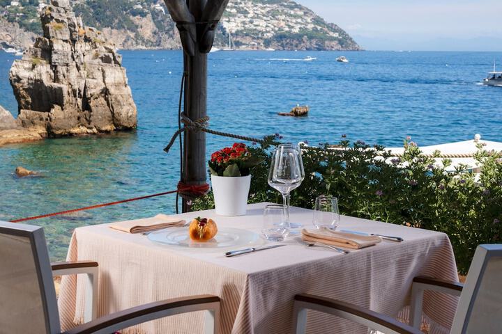 Dining 54 of 97
