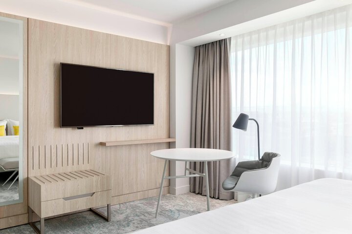 Room 16 of 89