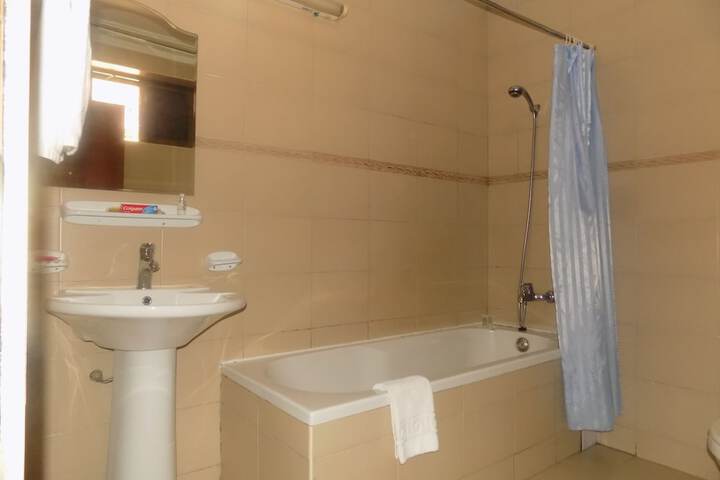 Room 43 of 86