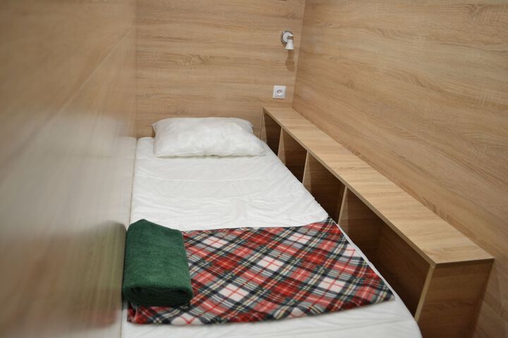 Room 14 of 33
