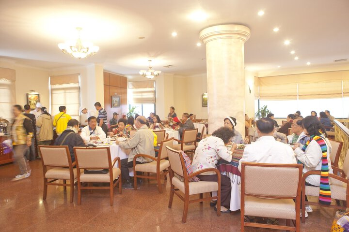 Dining Photos