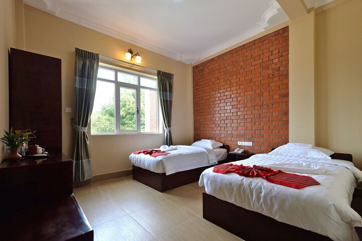 Room 6 of 39