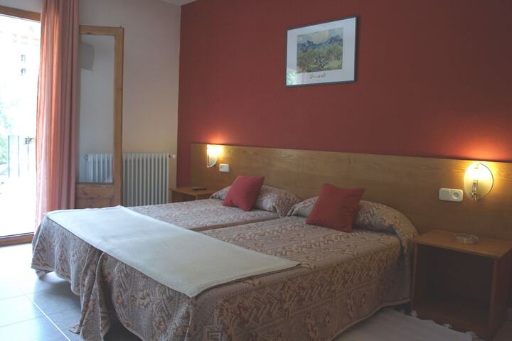 Room 6 of 19