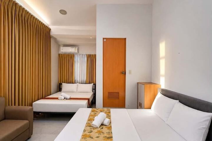 Room 7 of 20