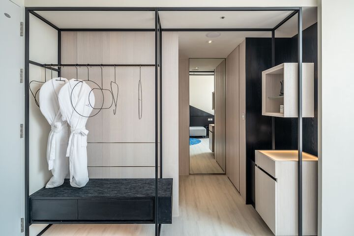 Room 43 of 83