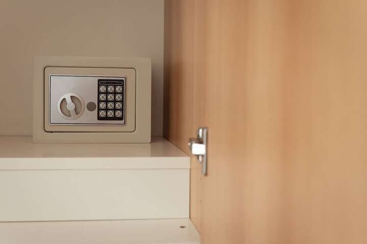 Room 15 of 41