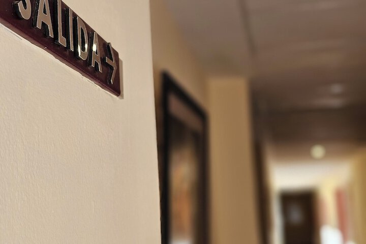 Ballroom/Hall 11 of 27