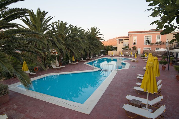 Pool 38 of 72