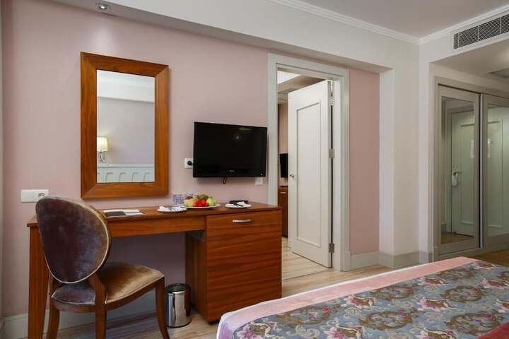 Room 14 of 73