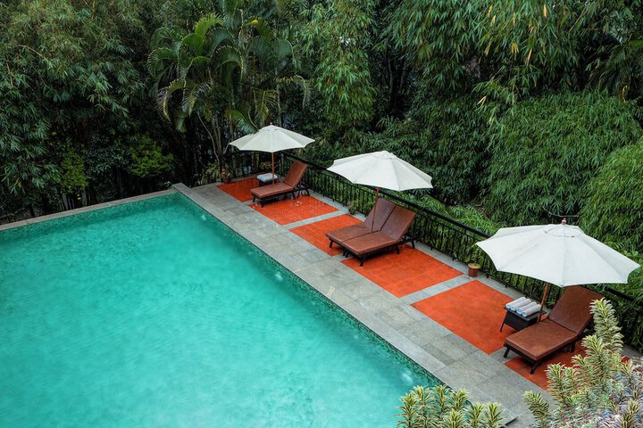 Pool 48 of 76