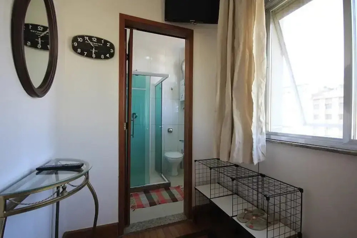 Room 6 of 15