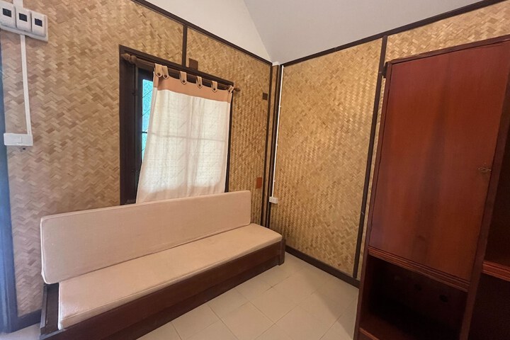 Room 28 of 71