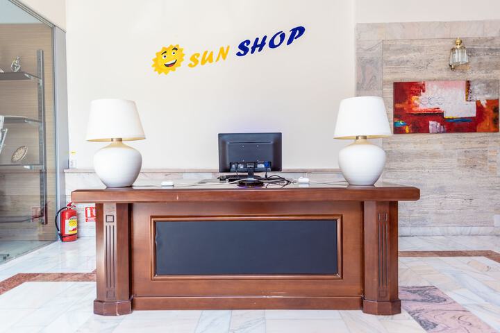 Concierge desk