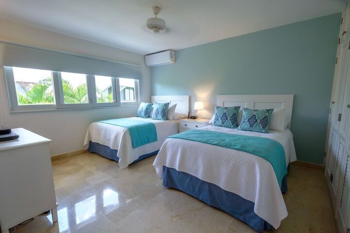 Room 2 of 23
