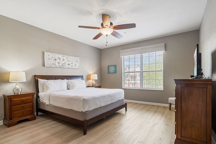 Room 26 of 125
