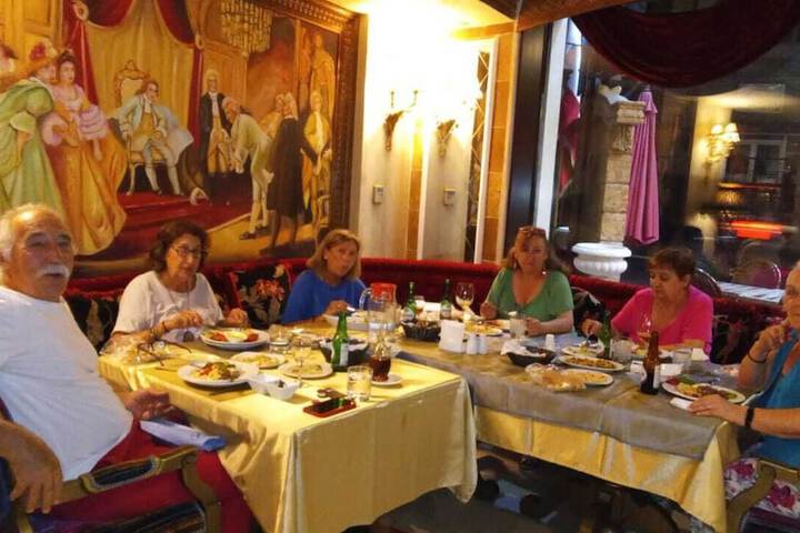 Dining 72 of 94