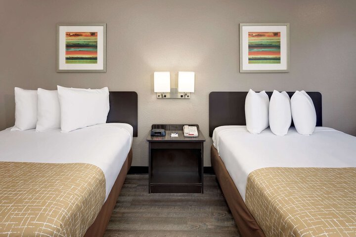 1 Double Bed Accessible Room (4 of 11)