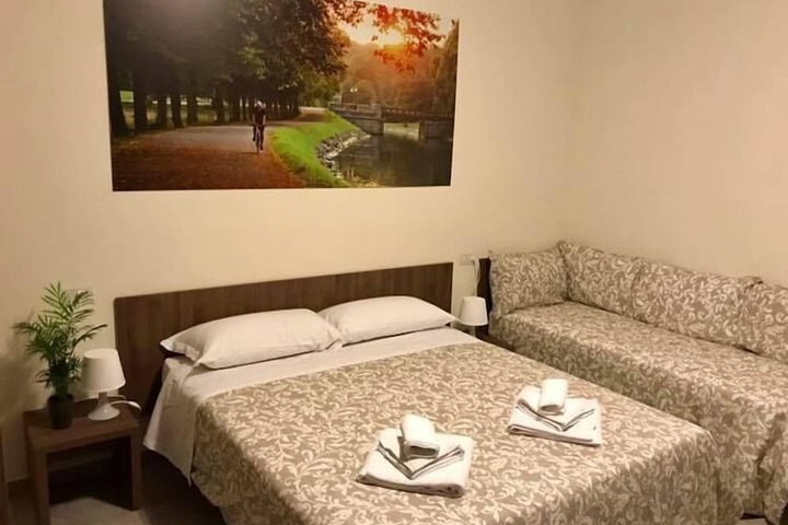 Room 3 of 20