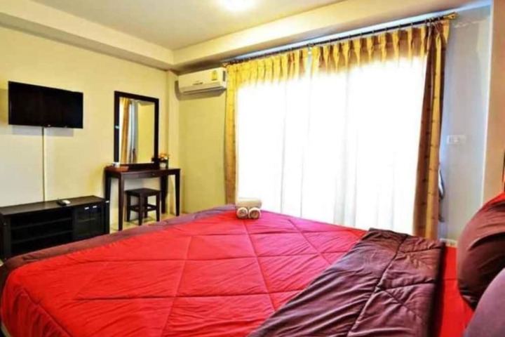 Room 6 of 44