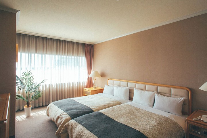 Room 21 of 74