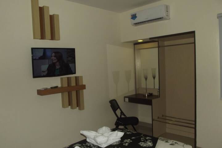 Room 11 of 24