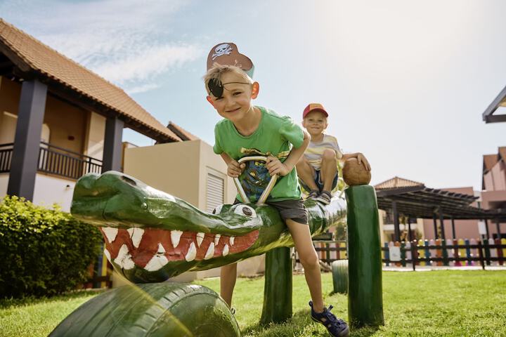 Childrens Activities 61 of 99