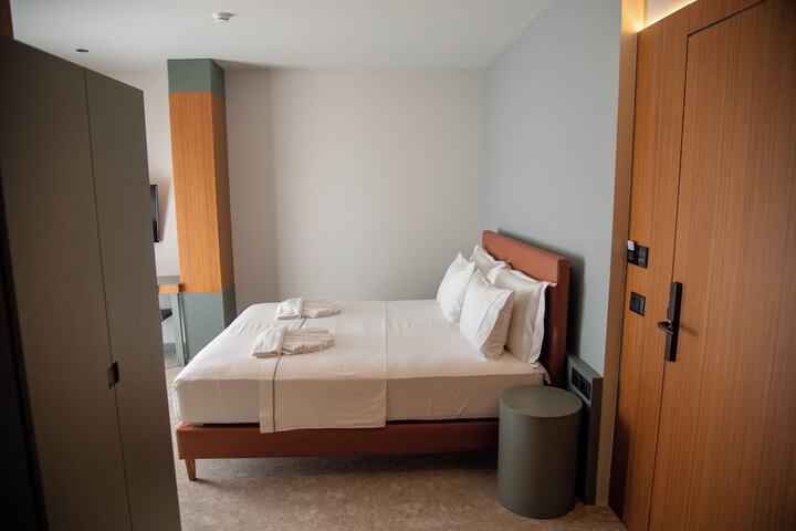 Room 60 of 207
