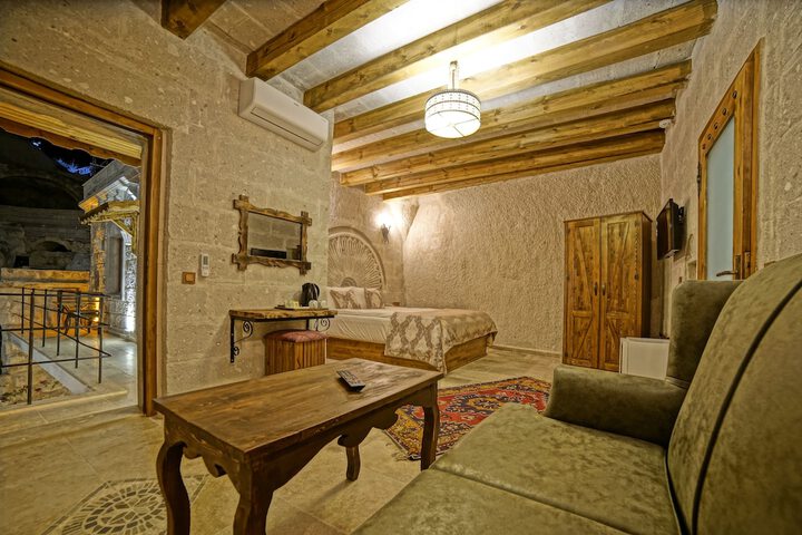Room 18 of 53