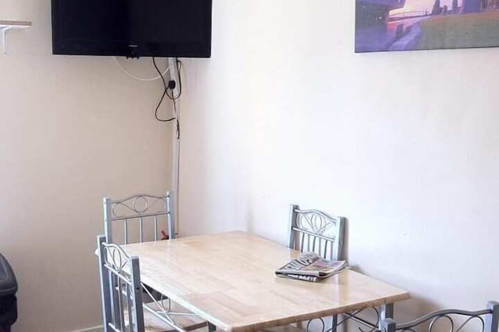 Room 11 of 20