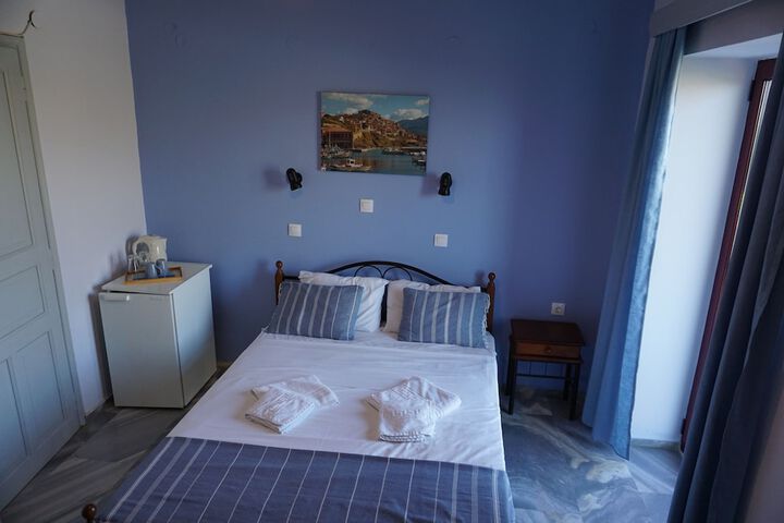 Room 38 of 102