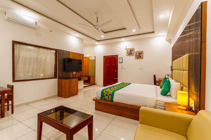 Room 12 of 41
