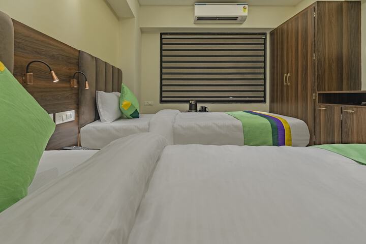 Room 14 of 36