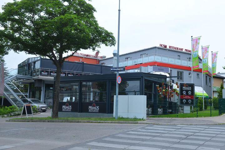 Hotel 64 of 66