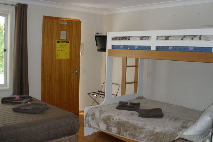 Room 5 of 55